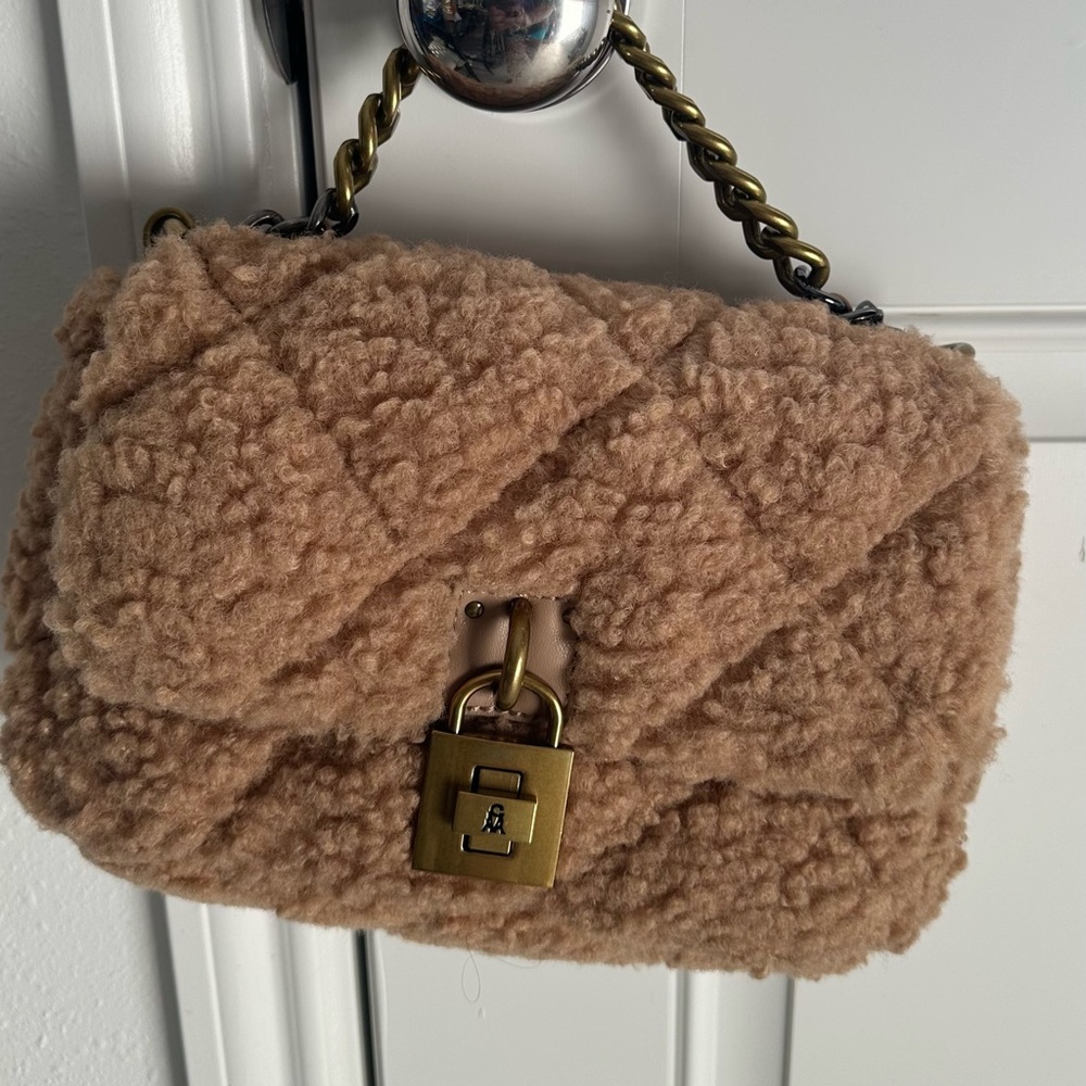 Steve Madden Tan Textured Shoulder Bag